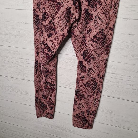 PINK Victoria's Secret High Waist Leggings Size Small - Picture 10 of 11